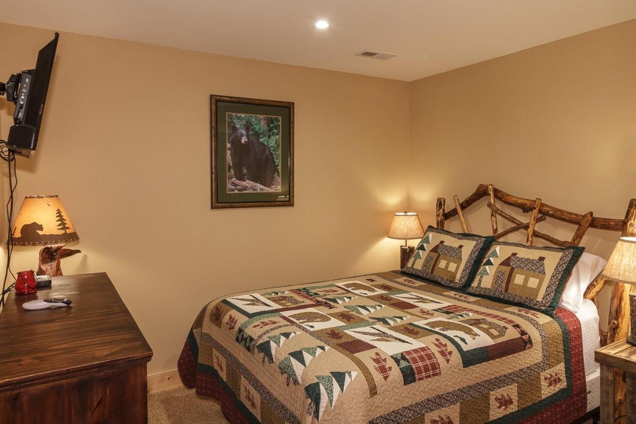 Pinnacle View Lodge By Stony Brook Cabins ガトリンバーグ エクステリア 写真