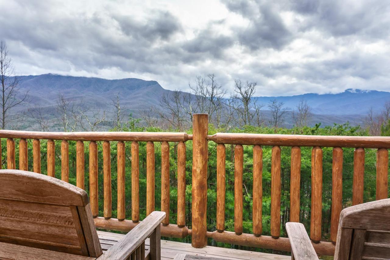 Pinnacle View Lodge By Stony Brook Cabins ガトリンバーグ エクステリア 写真